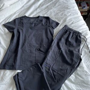 Pewter beyond scrub set